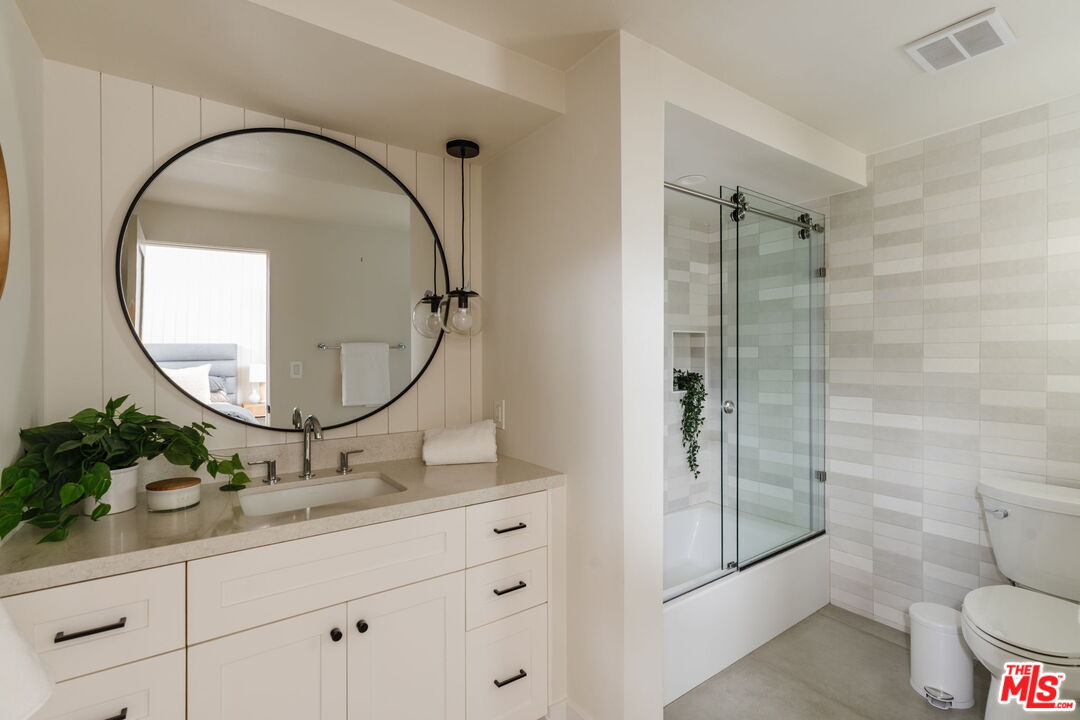 13210 Fiji Way Unit: M