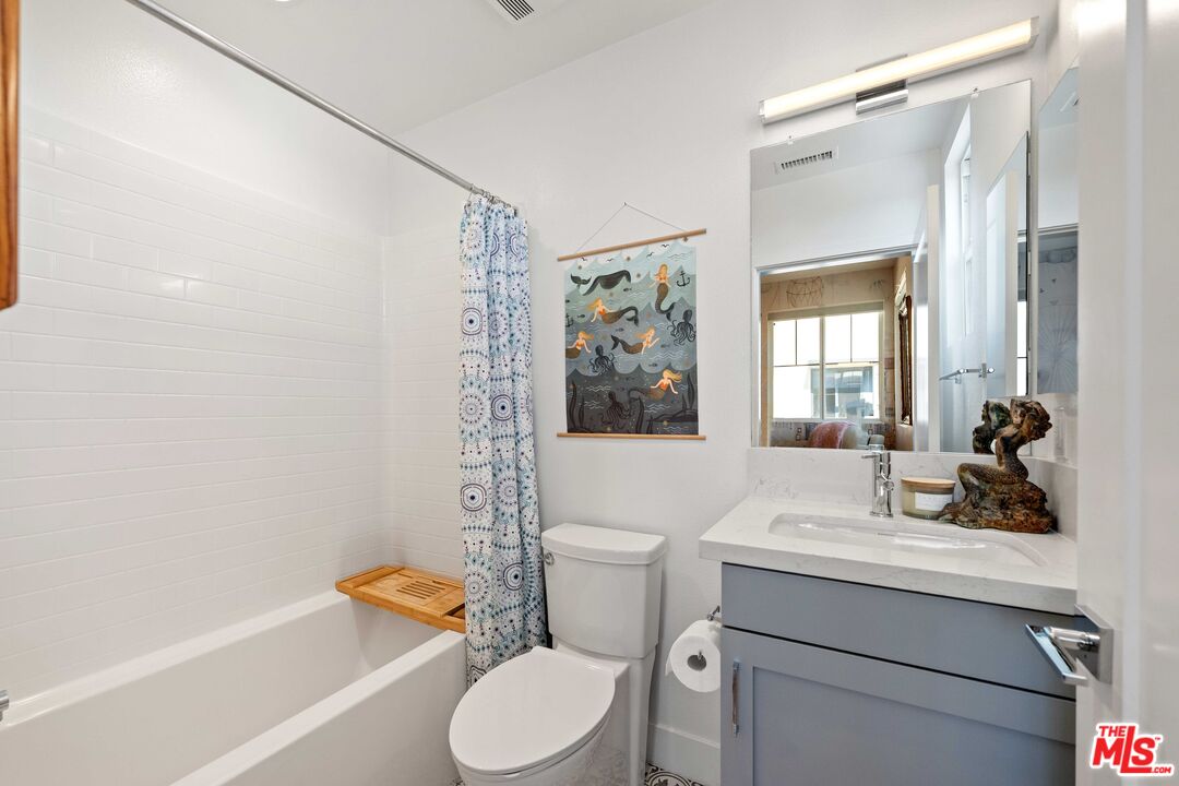 2911 Exposition Pl Unit: 1