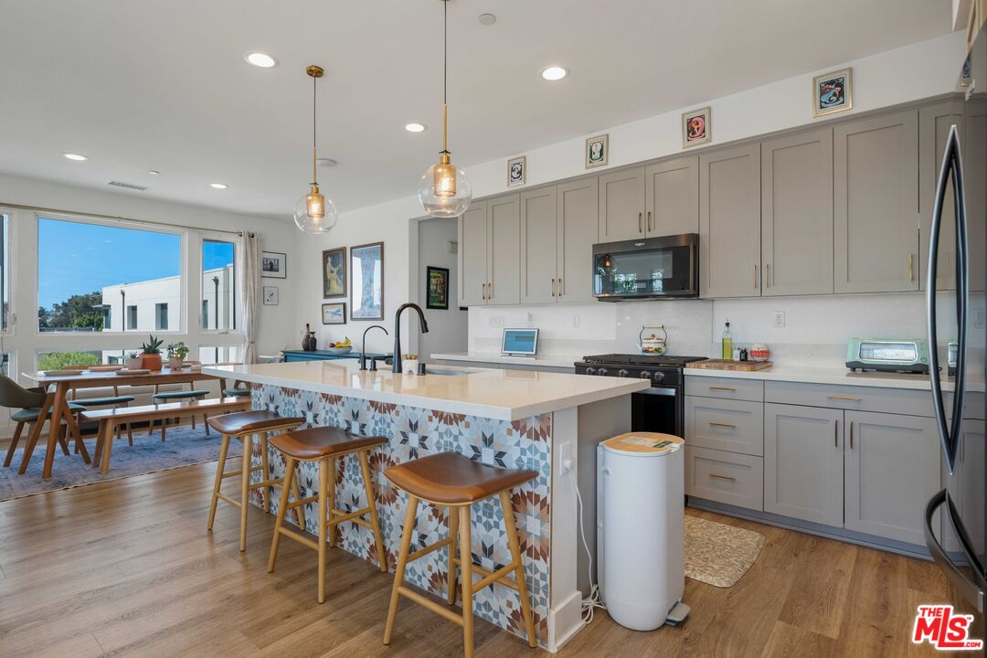 2911 Exposition Pl Unit: 1