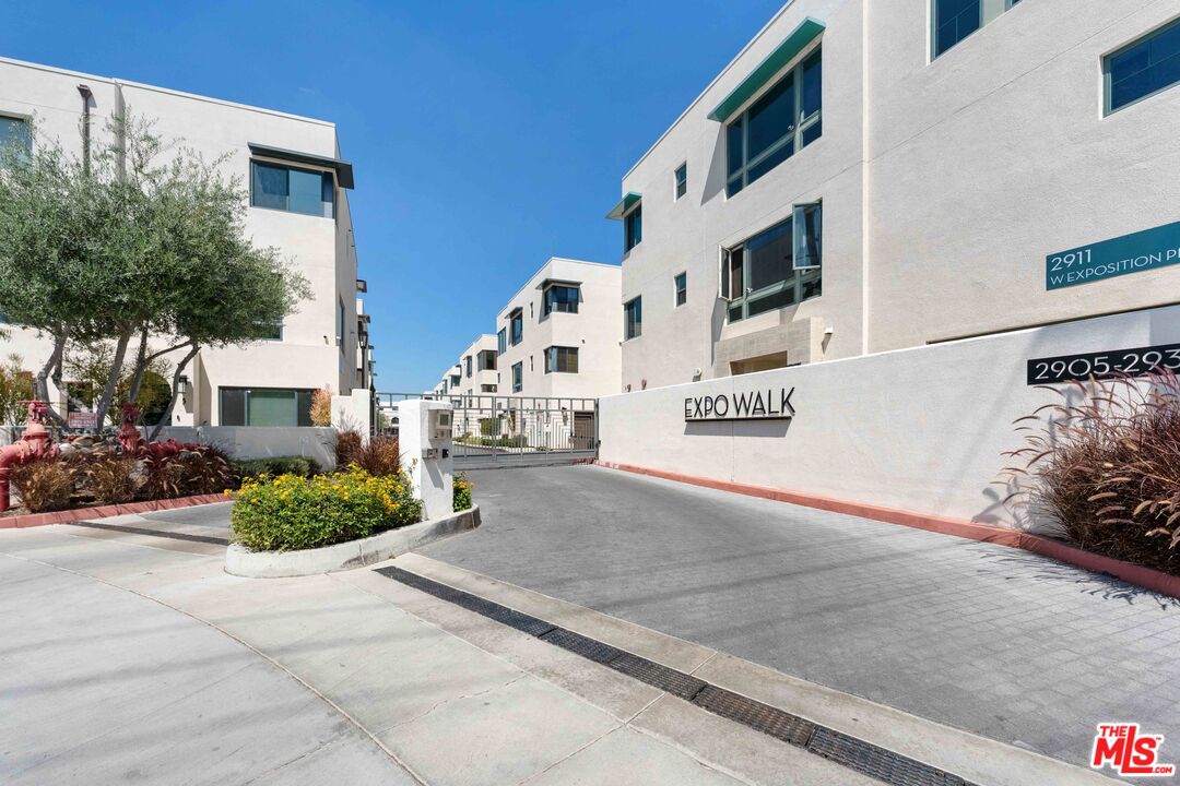 2911 Exposition Pl Unit: 1