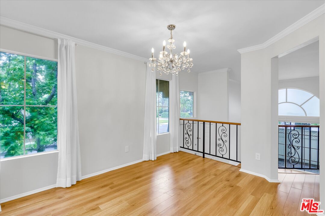 5455 Sylmar Ave Unit: 501