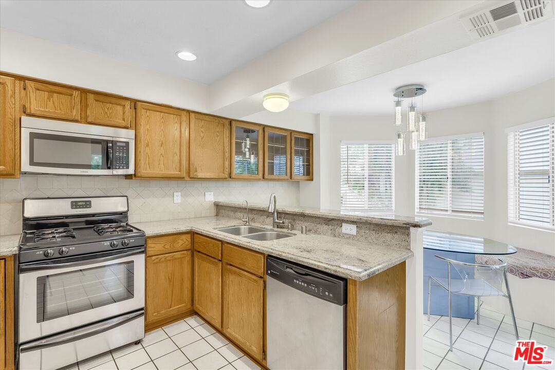 5455 Sylmar Ave Unit: 501