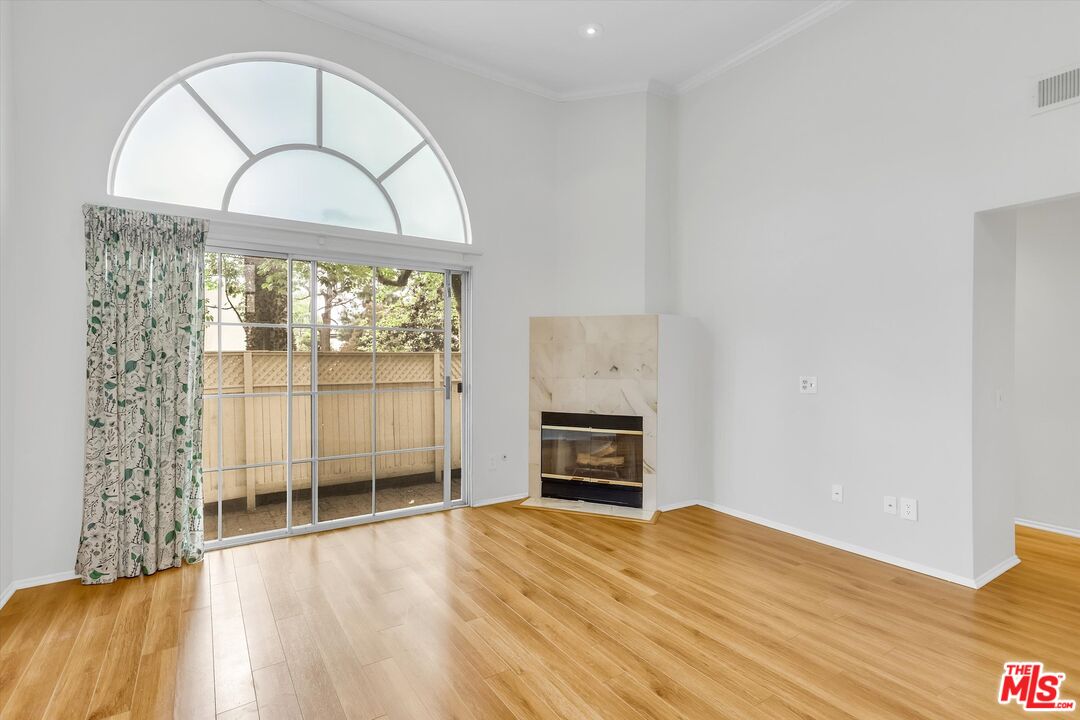 5455 Sylmar Ave Unit: 501