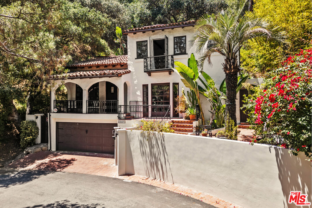 3007 Belden Dr