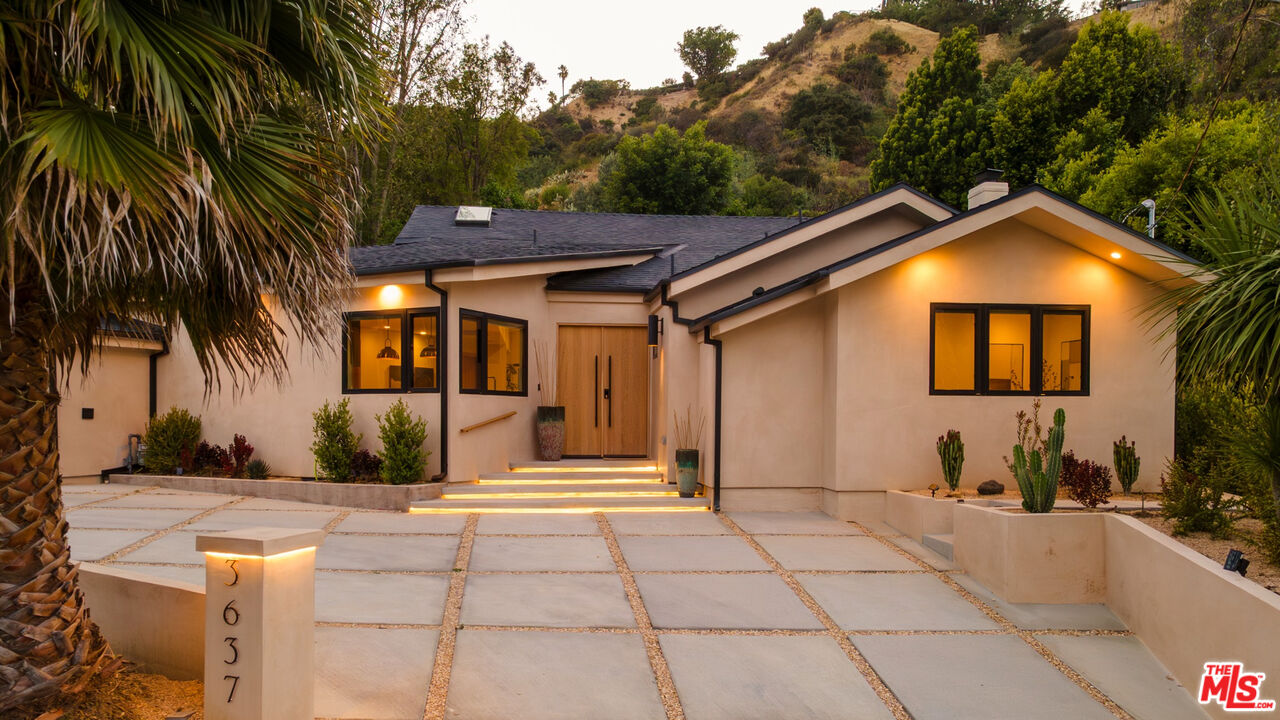 3637 Loadstone Dr