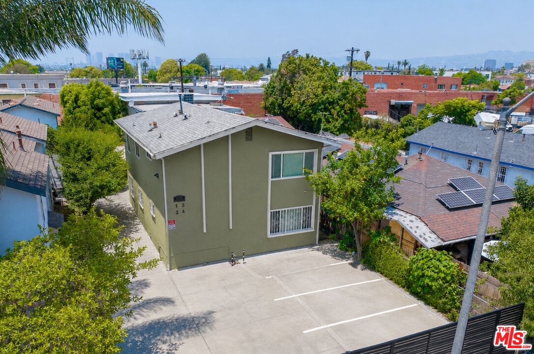 2037 S Burnside Ave