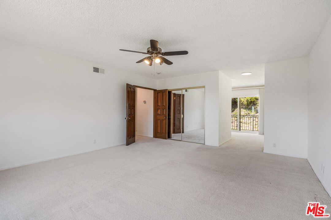 1181 Somera Rd