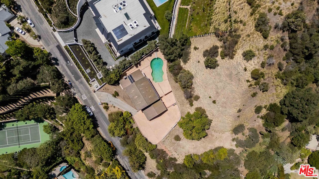 1181 Somera Rd