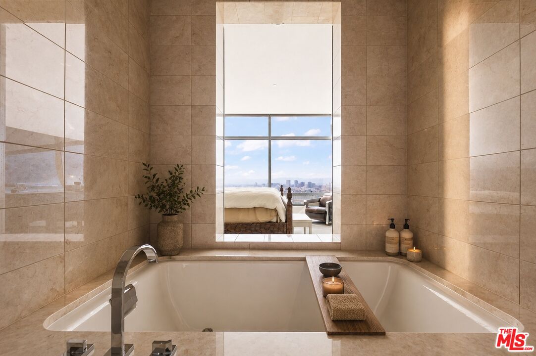 900 W Olympic Blvd Unit: 29H