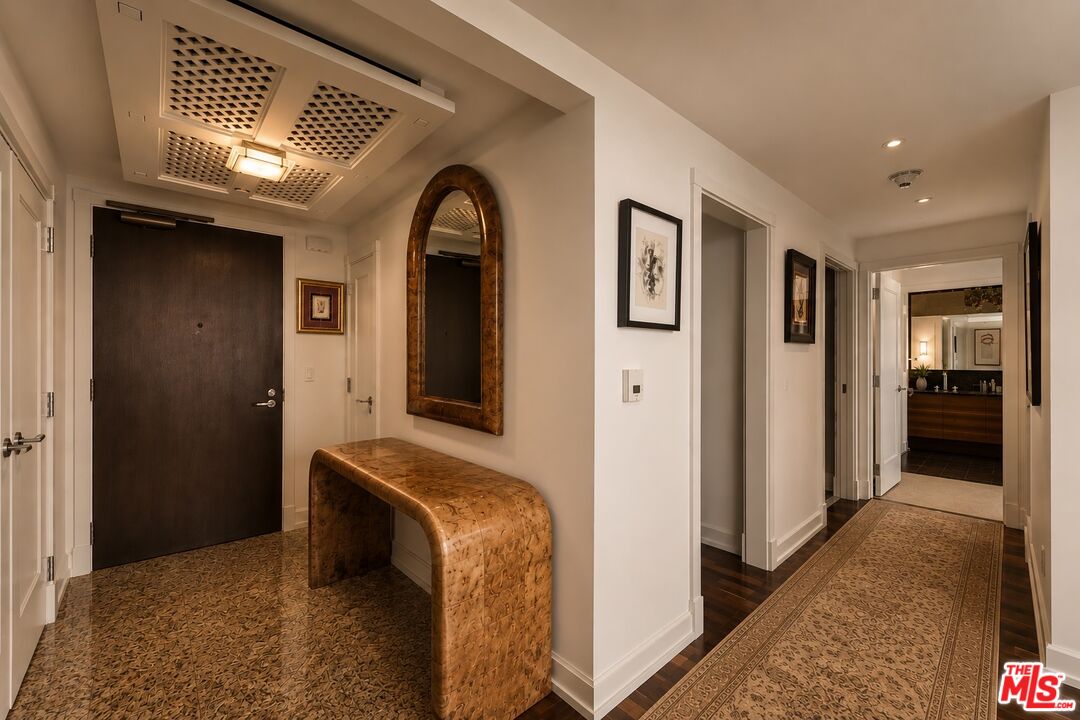 900 W Olympic Blvd Unit: 29H