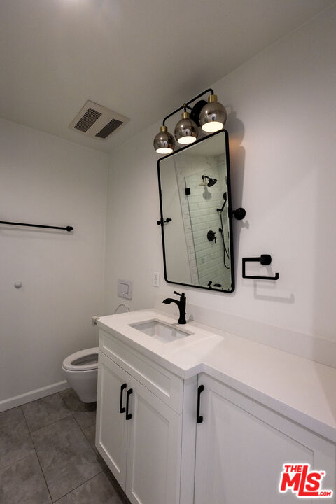22 Navy St Unit: 306