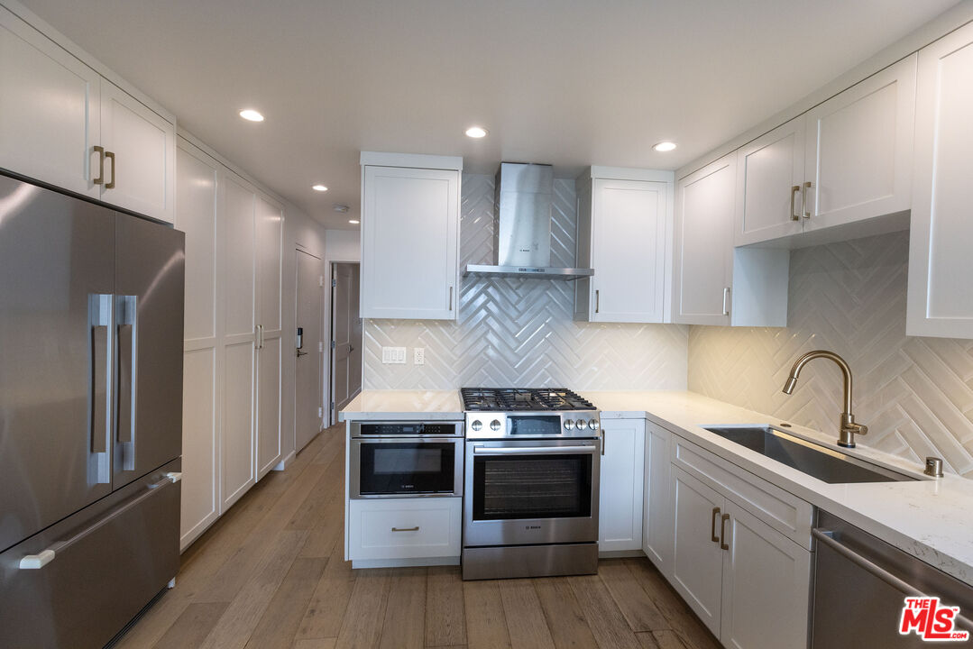 22 Navy St Unit: 306