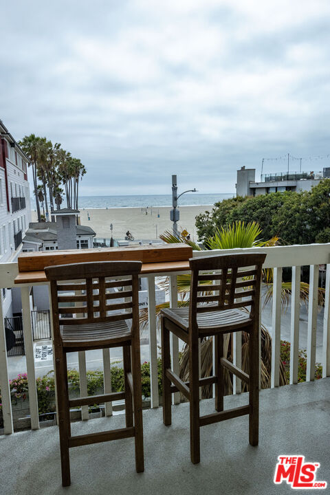 22 Navy St Unit: 306