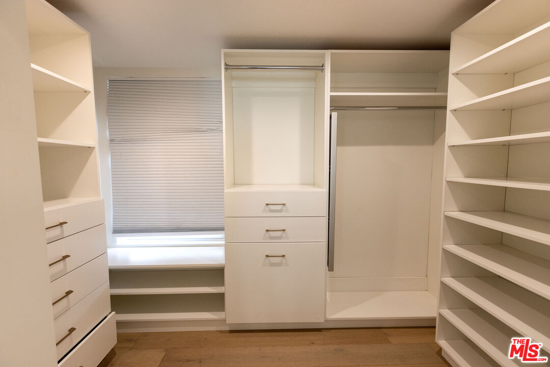 22 Navy St Unit: 306