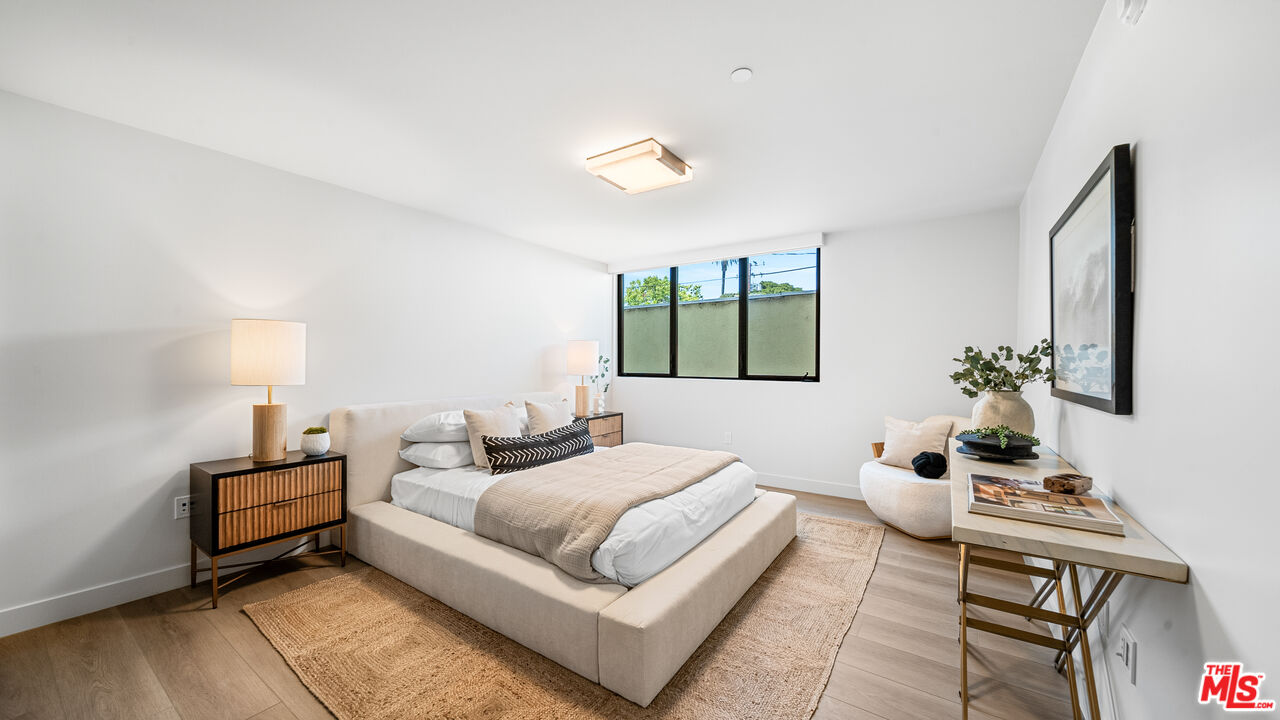 153 San Vicente Blvd Unit: 2E