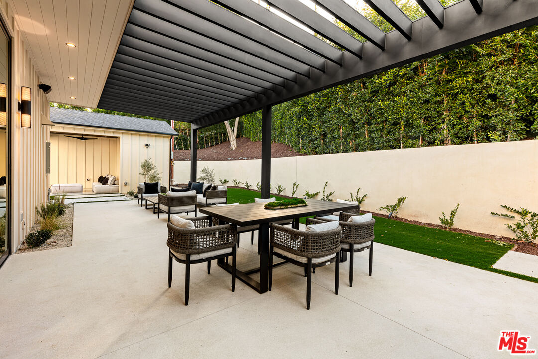 18100 Karen Dr