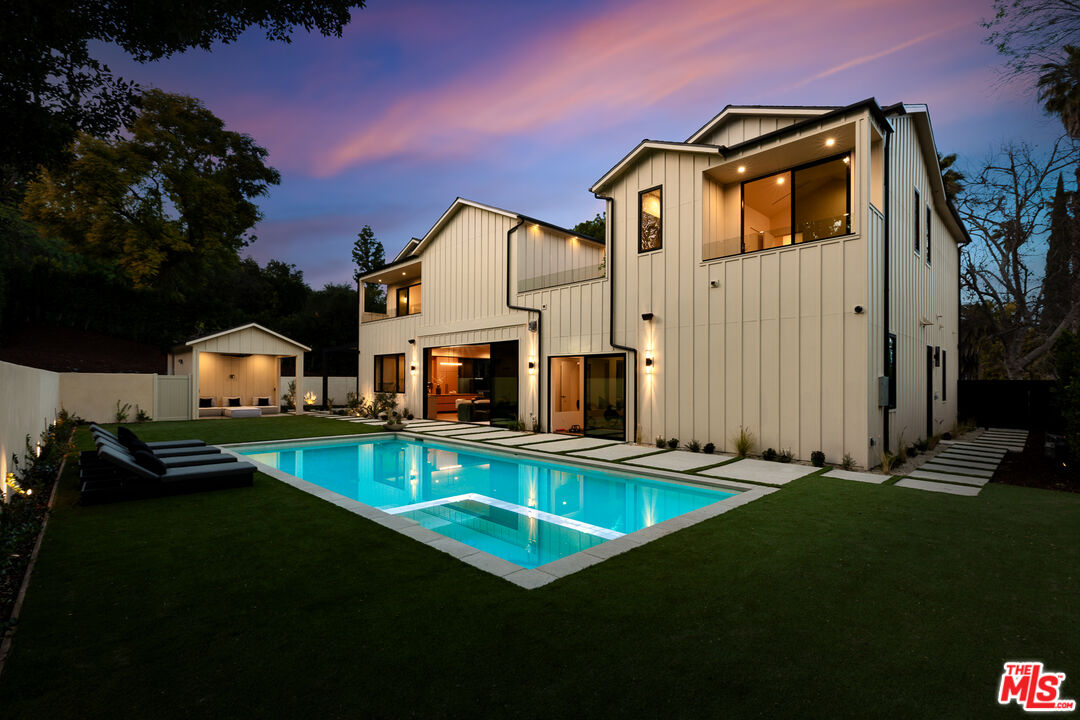 18100 Karen Dr
