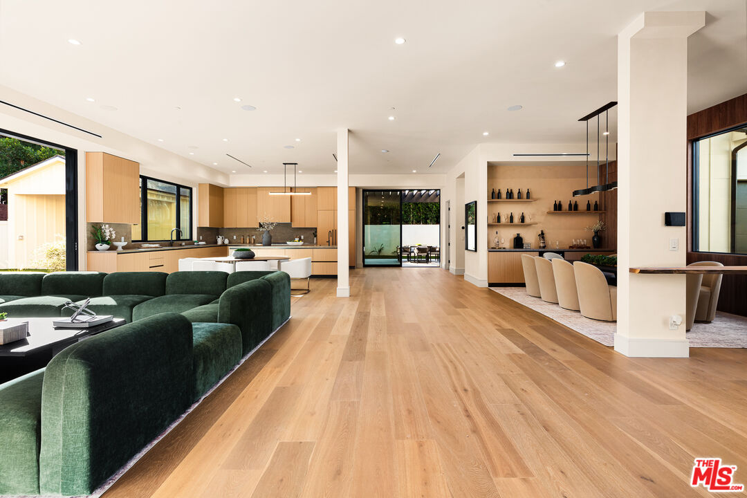 18100 Karen Dr