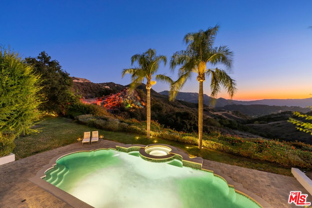 3011 Mountain Park Dr