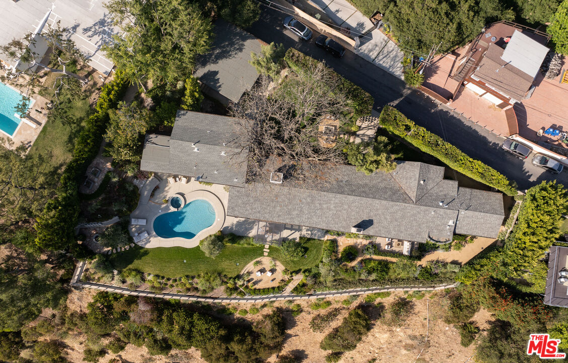 7840 Torreyson Dr