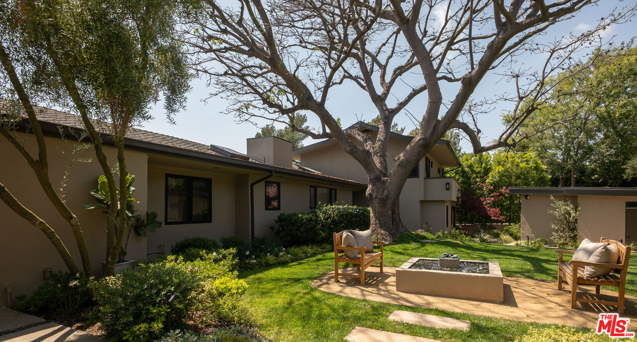 7840 Torreyson Dr