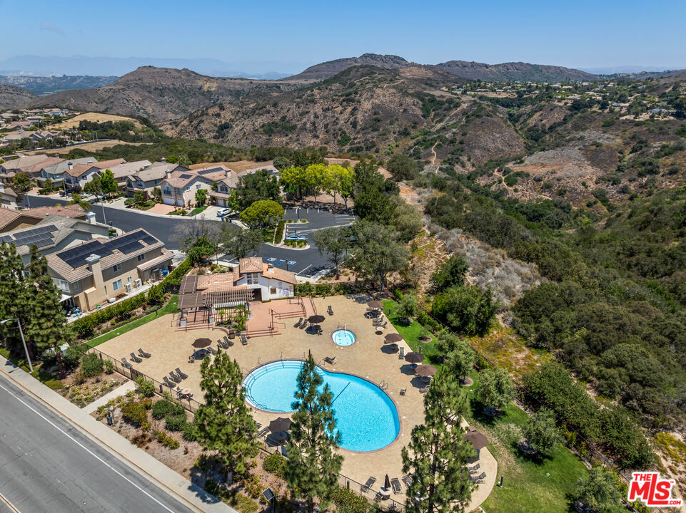 1385 White Feather Ct