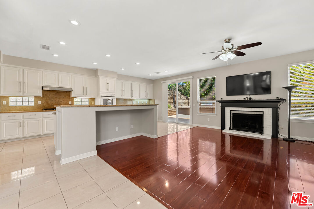 1385 White Feather Ct