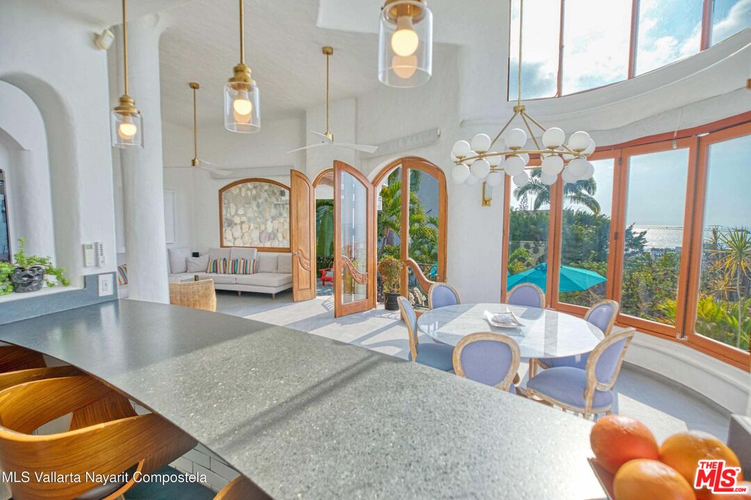 600 Aguacate Unit: Puerto Val