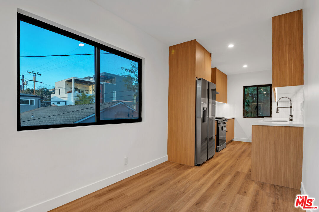 950 Havenhurst Dr Unit: 6