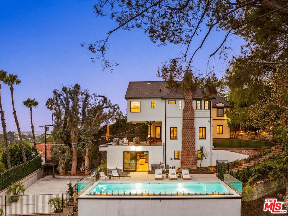 4818 Bonvue Ave
