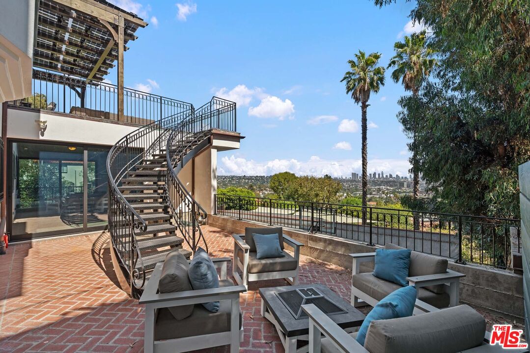 4818 Bonvue Ave