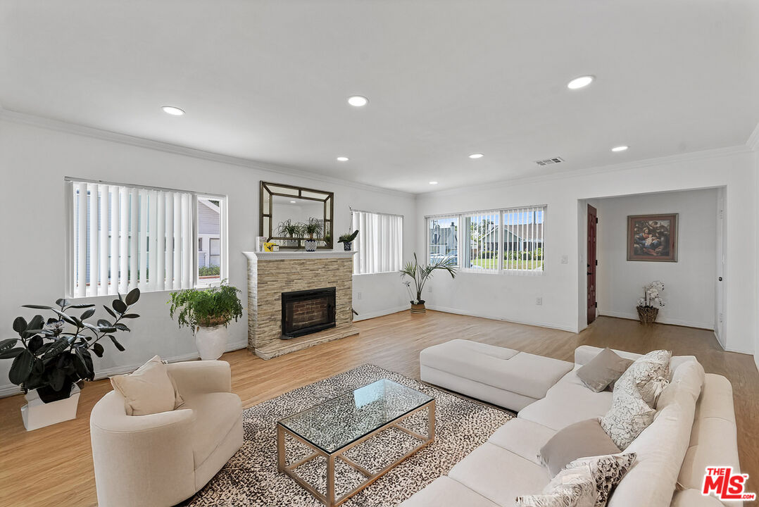 1430 N Dominion Ave