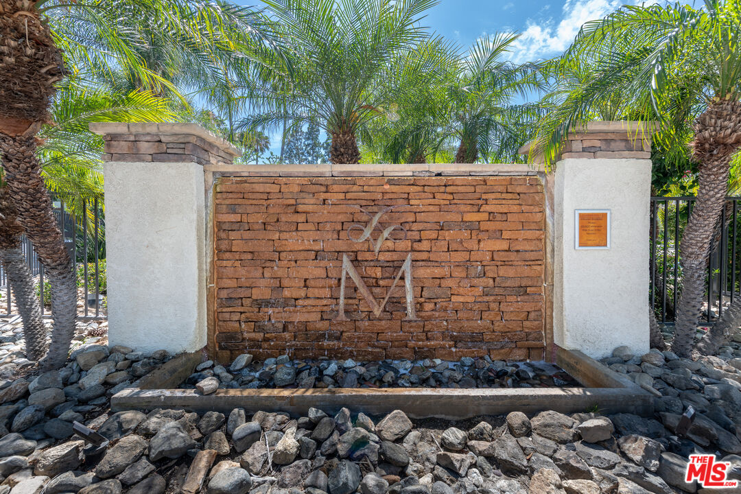 5500 Owensmouth Ave Unit: 328
