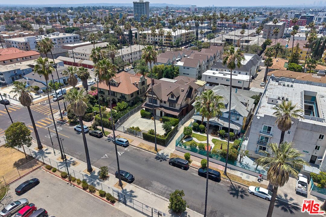 1041 Elden Ave
