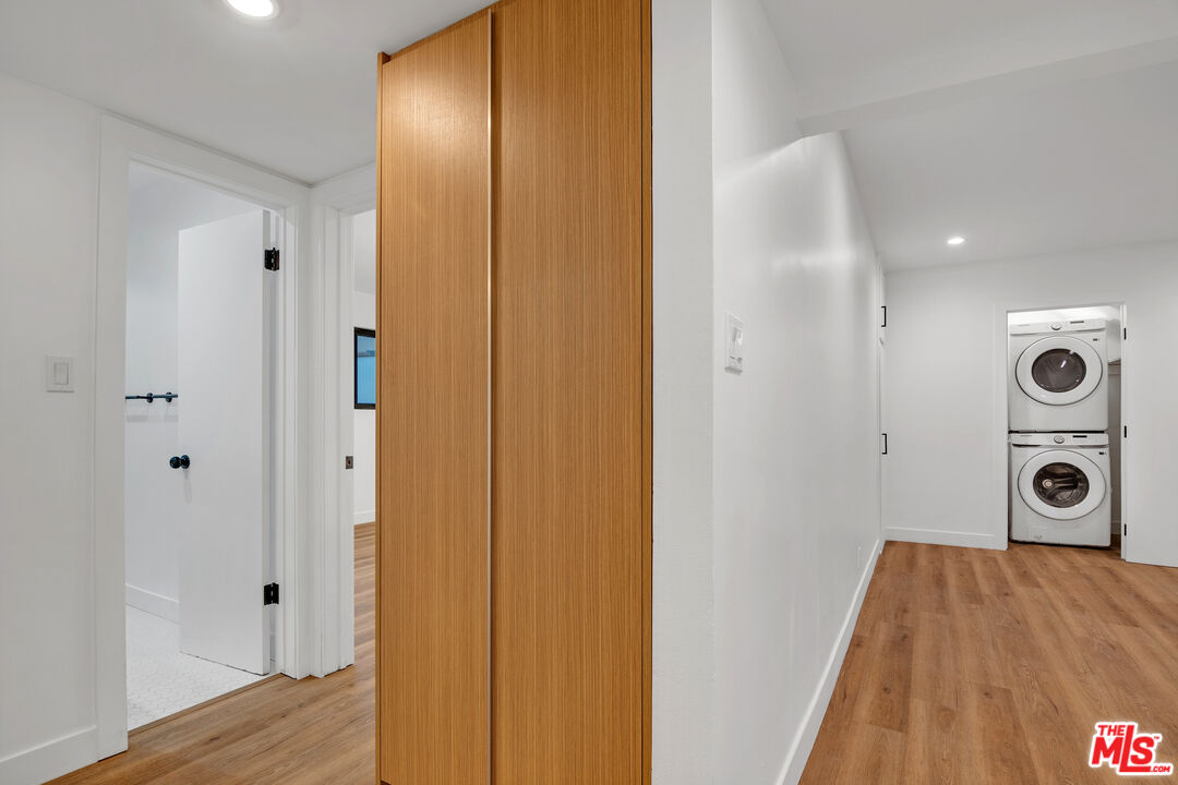 950 Havenhurst Dr Unit: 3