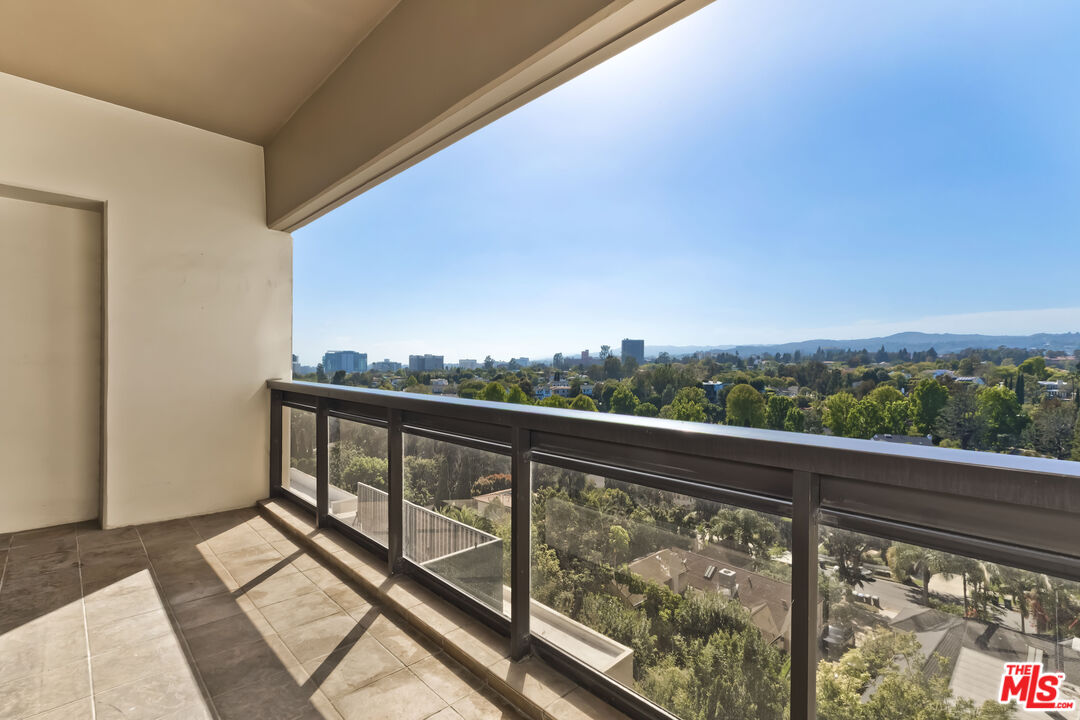 10445 Wilshire Blvd Unit: 905