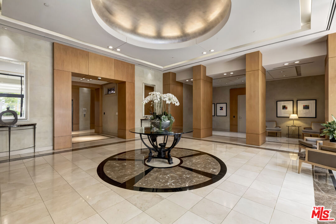10445 Wilshire Blvd Unit: 905