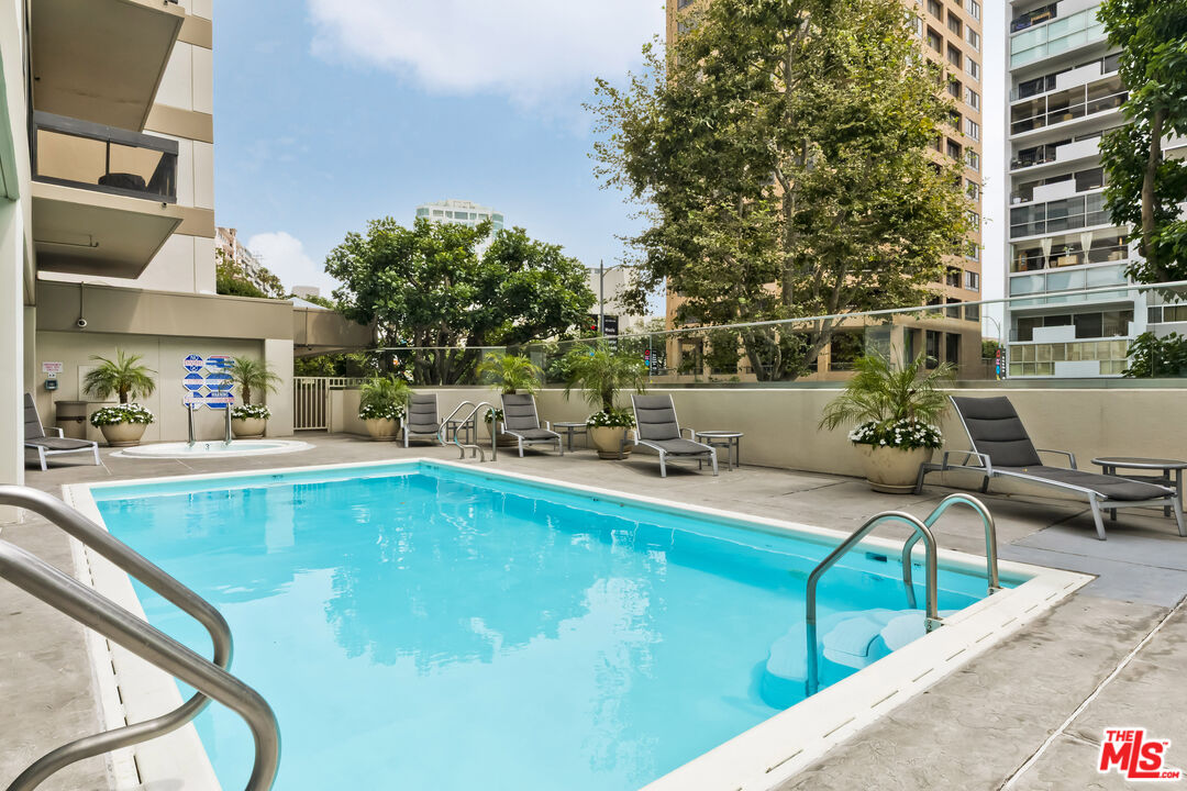 10445 Wilshire Blvd Unit: 905