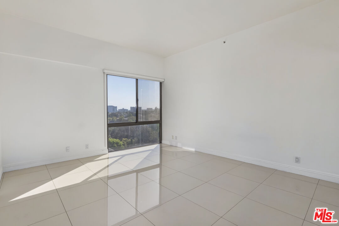 10445 Wilshire Blvd Unit: 905