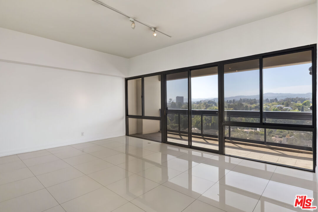 10445 Wilshire Blvd Unit: 905