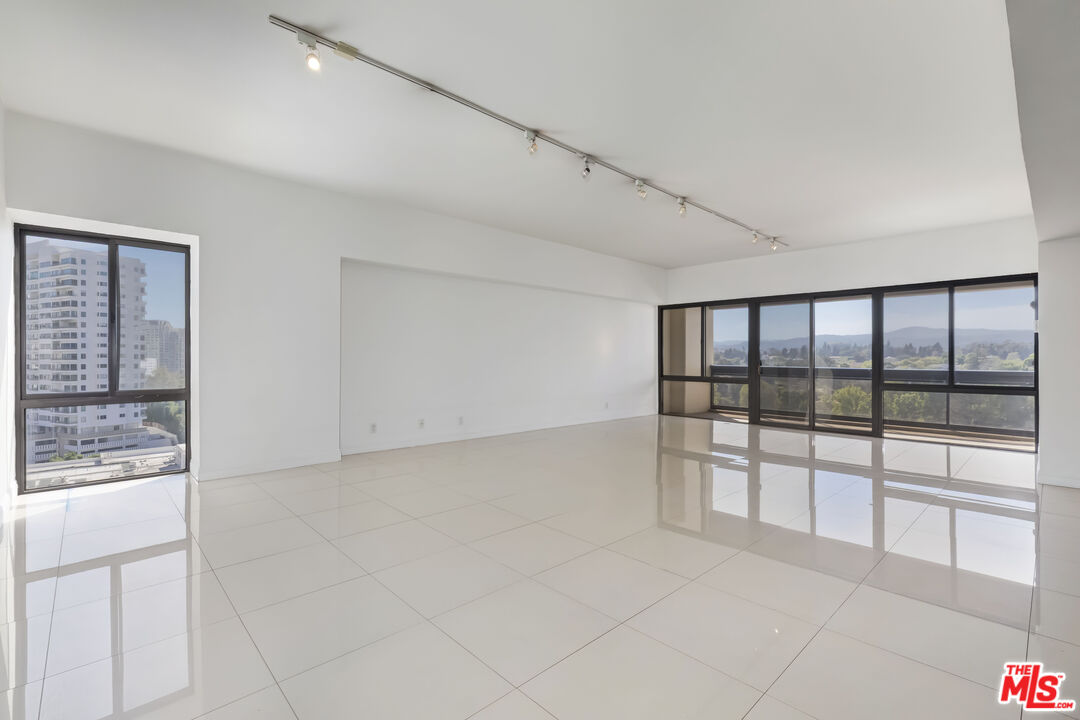 10445 Wilshire Blvd Unit: 905