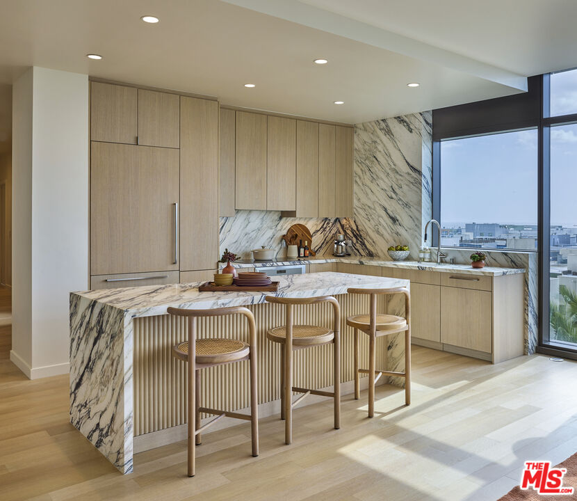 700 Broadway Unit: PH 722