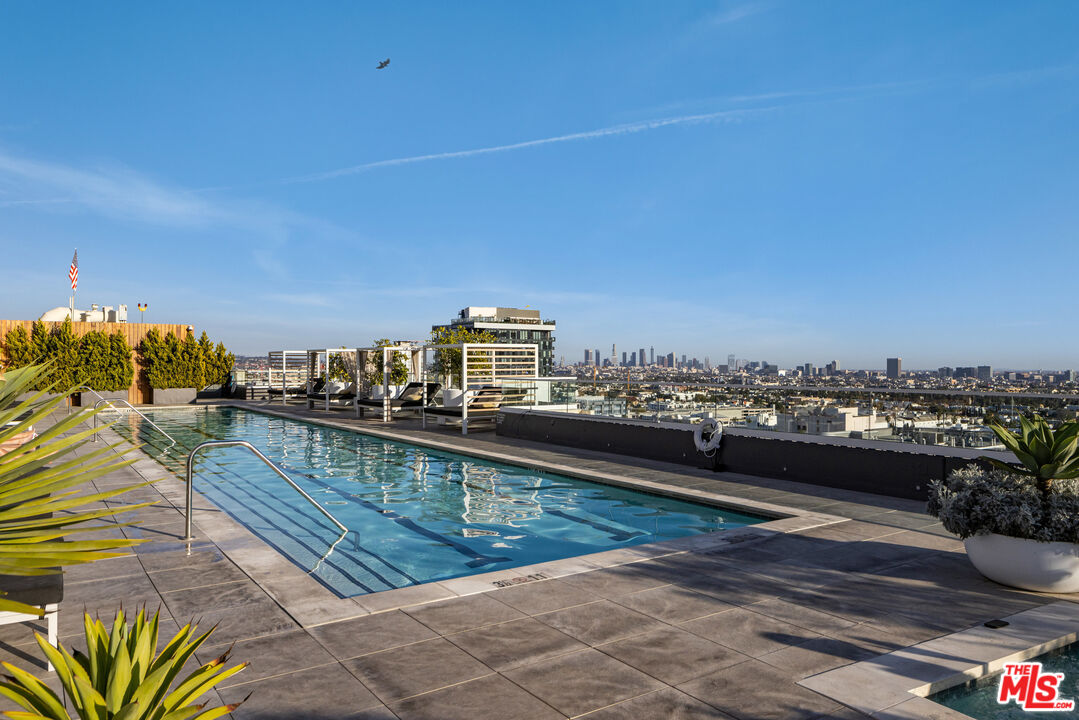 6250 Hollywood Blvd Unit: 12I