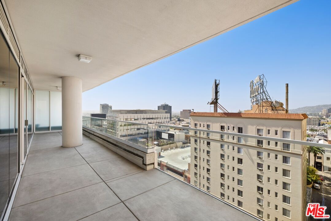 6250 Hollywood Blvd Unit: 12I