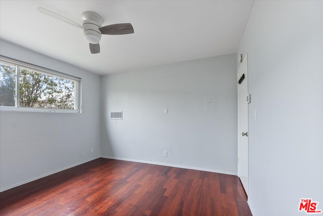 828 5th St Unit: 10