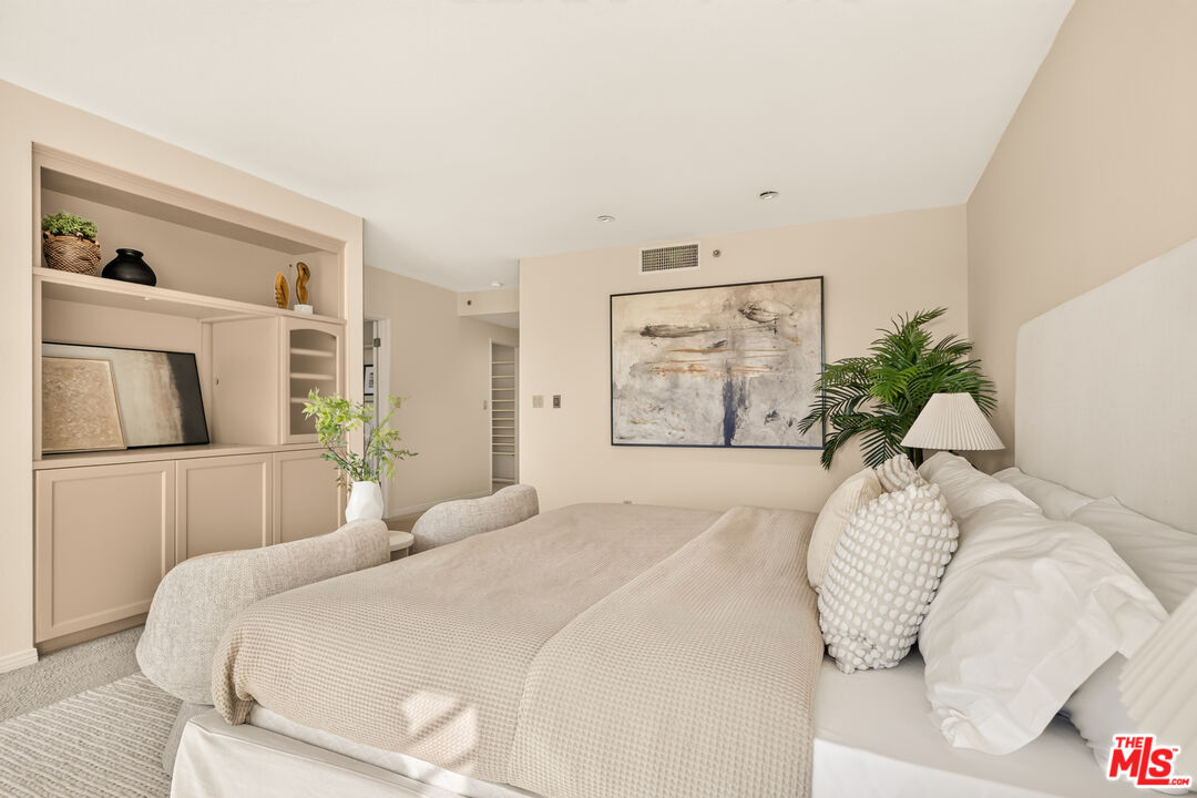 20 Ocean Park Blvd Unit: 7