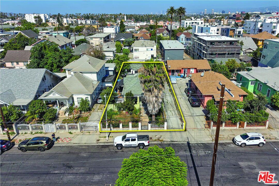 1139 S Kingsley Dr Unit: 3