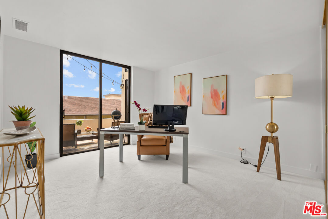 1880 Veteran Ave Unit: 306