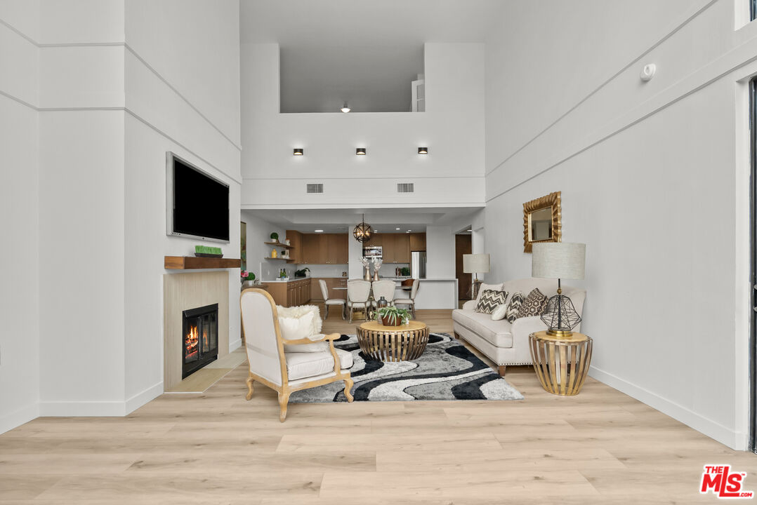 1880 Veteran Ave Unit: 306