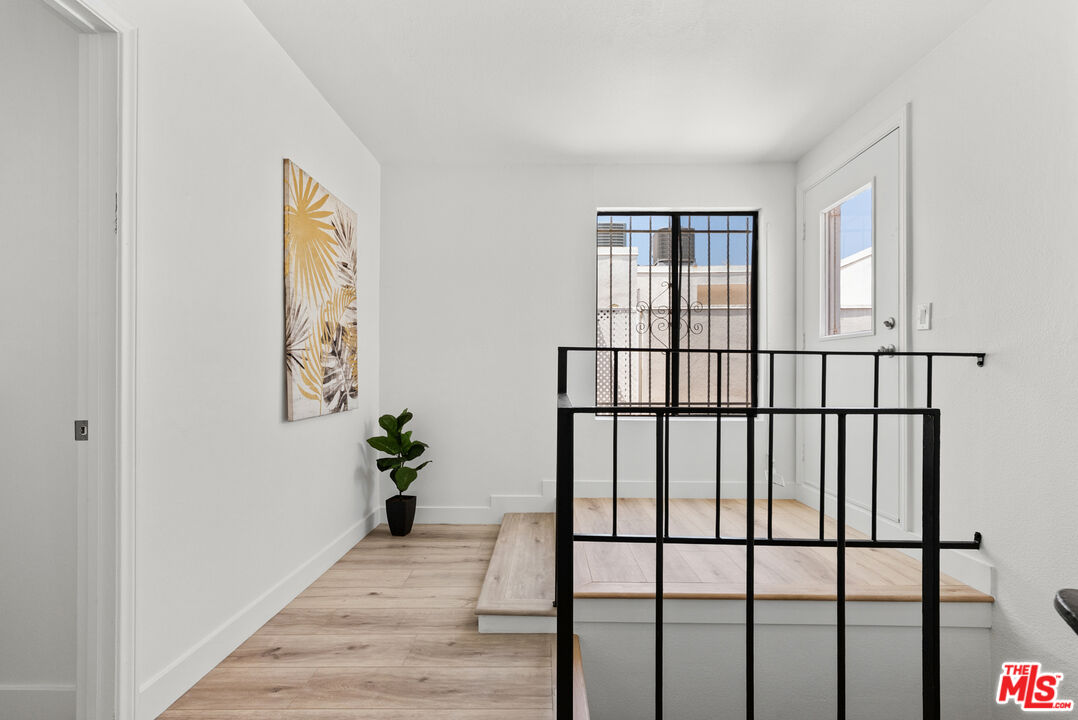 1880 Veteran Ave Unit: 306